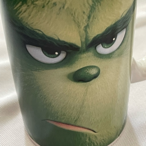 Dr. Seuss, the grinch coffee mug. Everyone’s favorite. - Picture 2 of 6